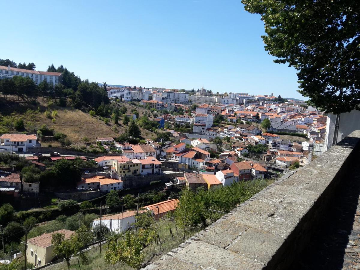 Villa Casa Da Porta De Santo Antonio Bragança Exterior foto