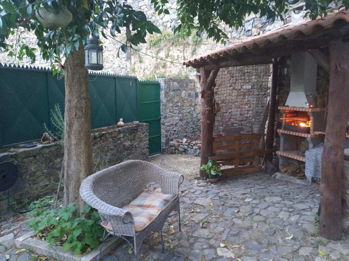 Villa Casa Da Porta De Santo Antonio Bragança Exterior foto