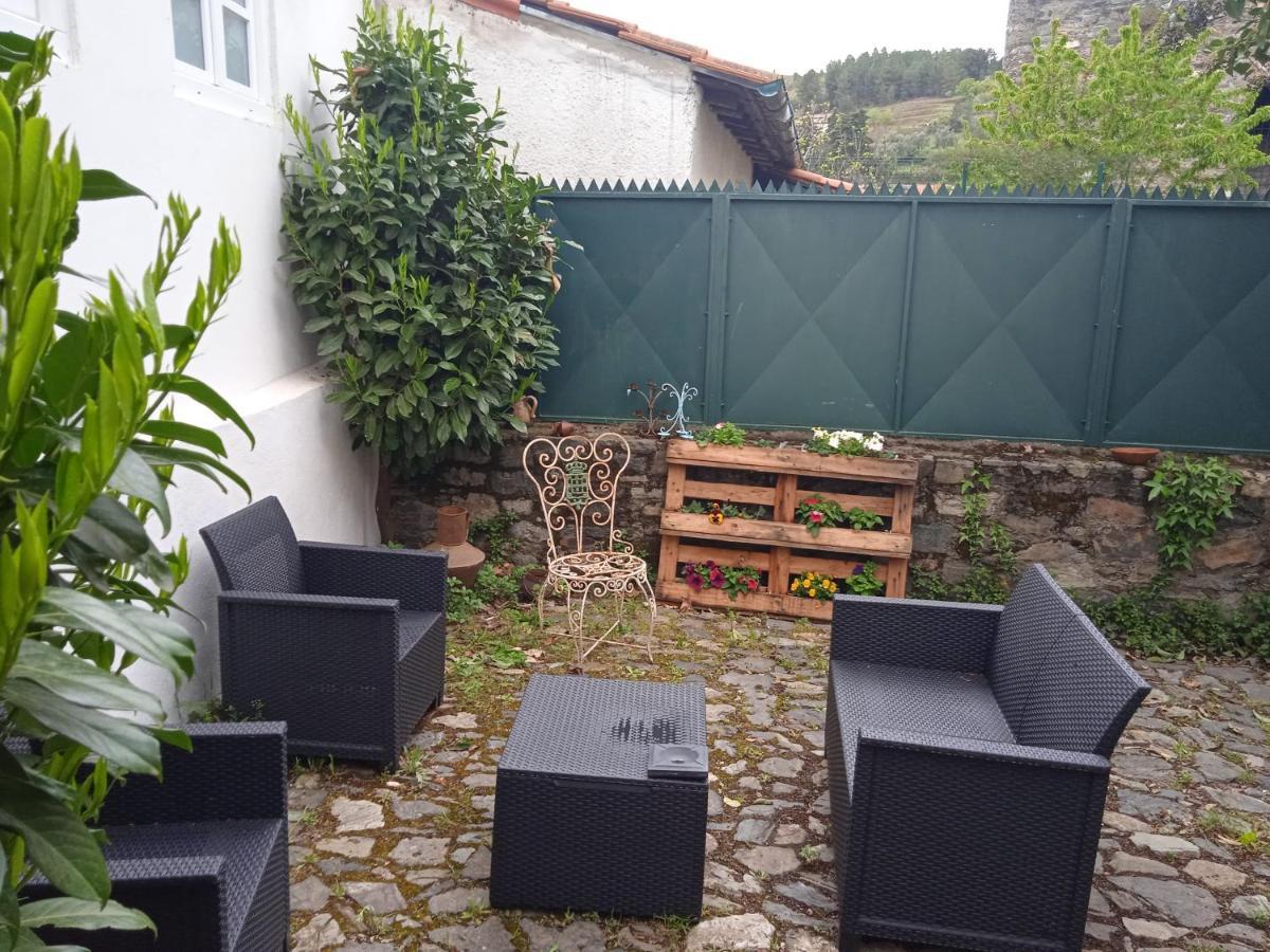 Villa Casa Da Porta De Santo Antonio Bragança Exterior foto